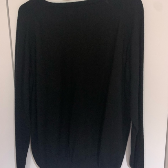 Knit Sweater with Lave up details- New - Picture 3 of 3